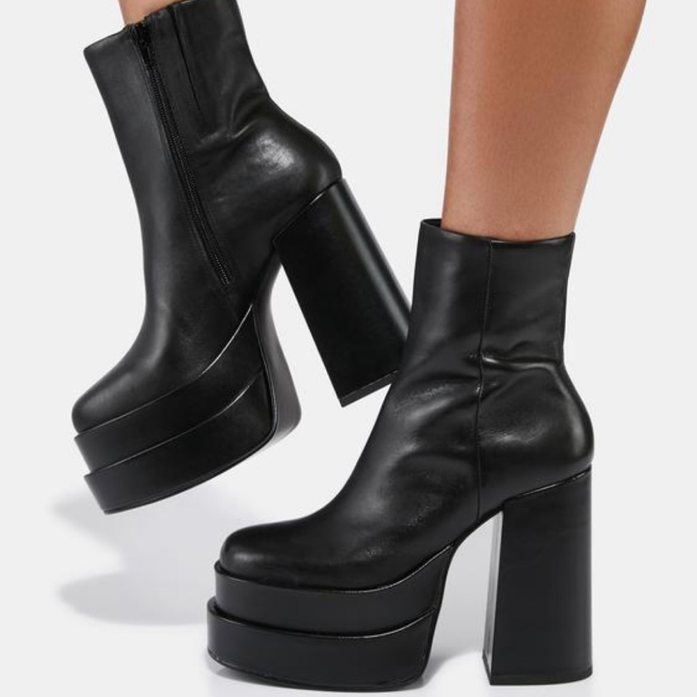 Steve Madden Black Heeled Boots